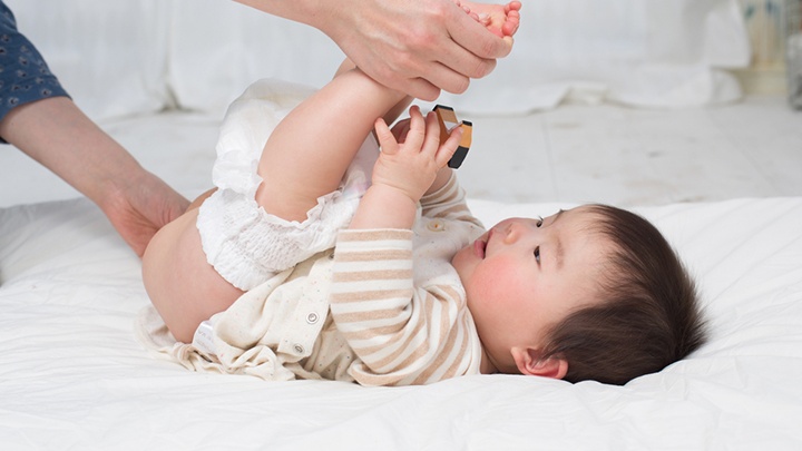 Bé 2 tháng tuổi dùng loại bỉm nào phù hợp? Lưu ý gì khi lựa chọn bỉm cho bé? 3