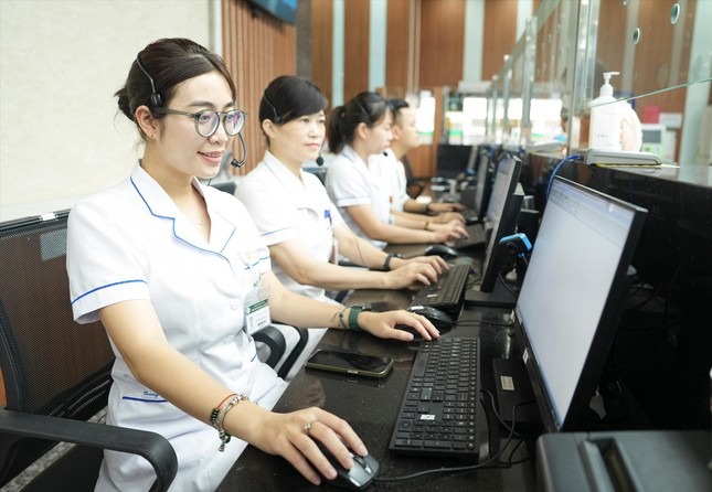 Bệnh viện làm việc đến mấy giờ? 1