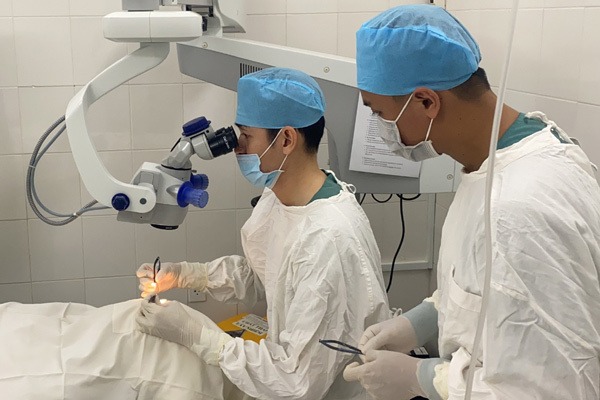 Bị bong võng mạc mắt trái có nguy hiểm không? 4