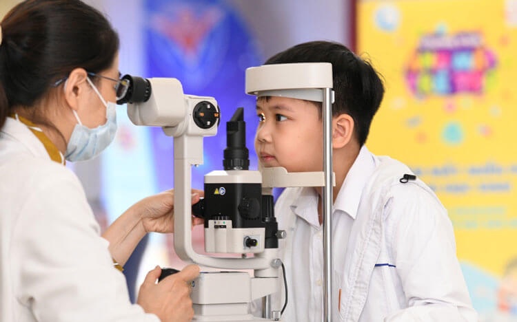 Bị giời leo ở mắt có những triệu chứng nào? Cách điều trị, dự phòng 3