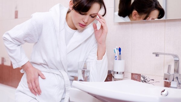 Bị ngã khi mang thai 3 tháng đầu - Ảnh hưởng đến mẹ và thai nhi như thế nào? 2