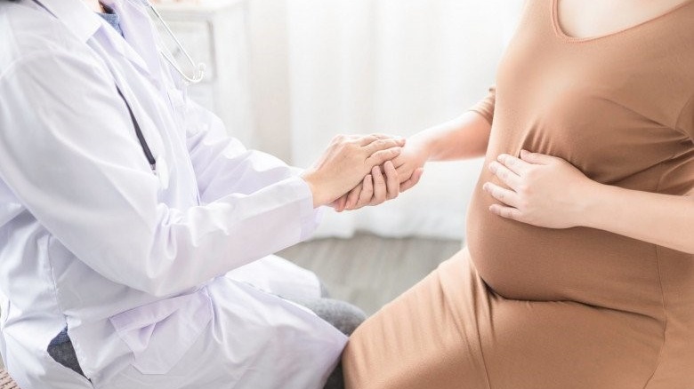 Bị ngã khi mang thai 3 tháng đầu - Ảnh hưởng đến mẹ và thai nhi như thế nào? 3