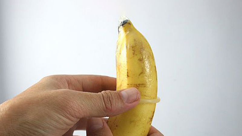 Bị rách bao cao su khi quan hệ phải làm sao? 3