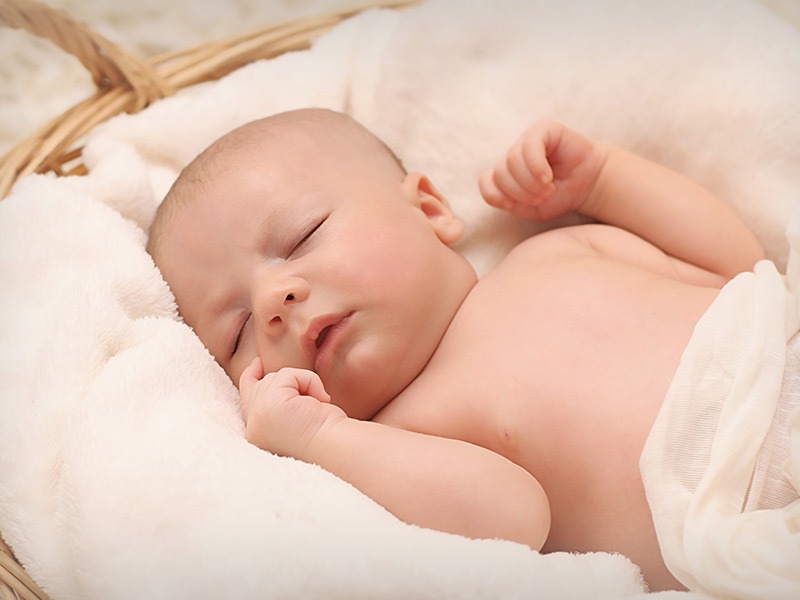 bieu-hien-cua-tre-so-sinh-tho-rut-lom-long-nguc 2.jpg