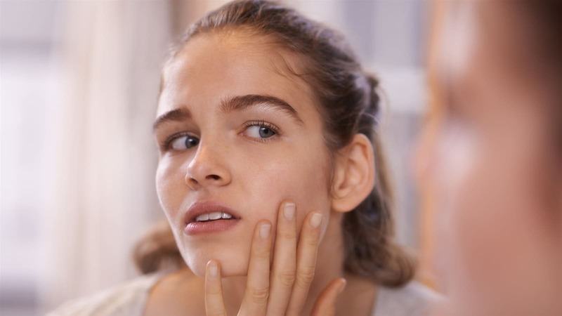 Bít tắc lỗ chân lông: Nguyên nhân và cách xử lý 2