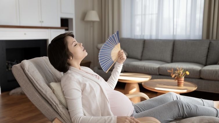 Nguyên nhân và cách đối phó với bốc hỏa khi mang thai 2