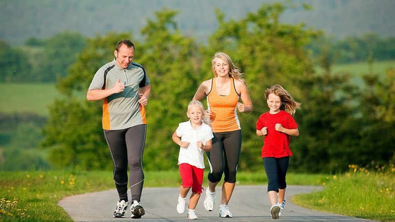 Các hoạt động ngoài trời cho gia đình hấp dẫn và ý nghĩa nhất 4