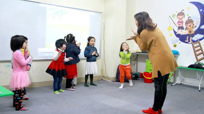 Các trò chơi tiếng anh cho trẻ em ba mẹ nên biết 2