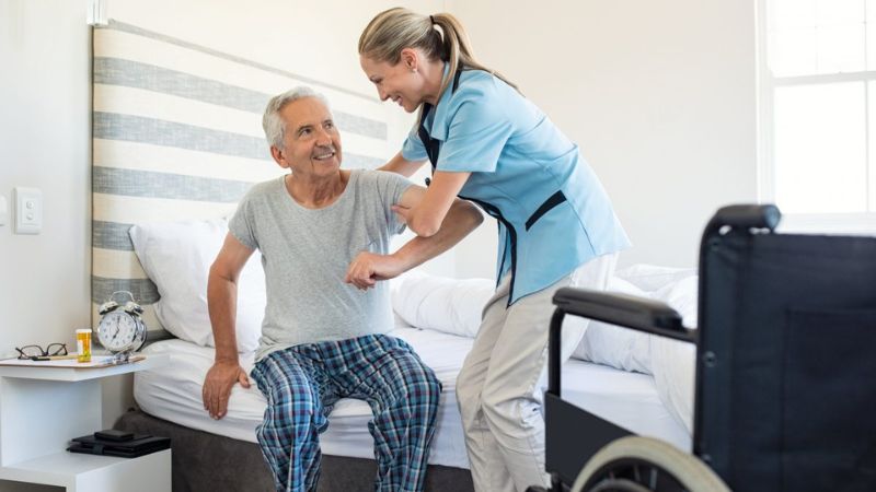 Cách chăm sóc người bệnh suy giảm trí nhớ giai đoạn cuối 3