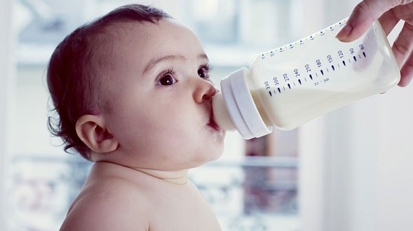 Cách chữa bé đi ngoài nhiều lần trong ngày hiệu quả 2