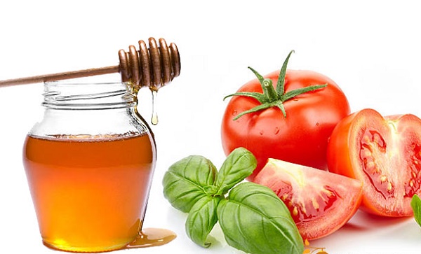 cach-lam-dep-tai-voi-ca-chua-don-gian-va-hieu-qua 2.jpg