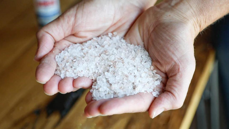 Cách trị mụn nước ở tay bằng muối nhanh chóng, an toàn, hiệu quả 5