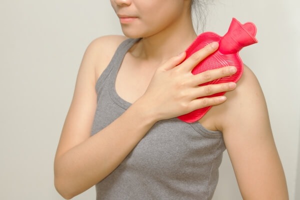 cam-giac-vung-da-hinh-xam-bi-ngua-phai-lam-sao 3.jpg