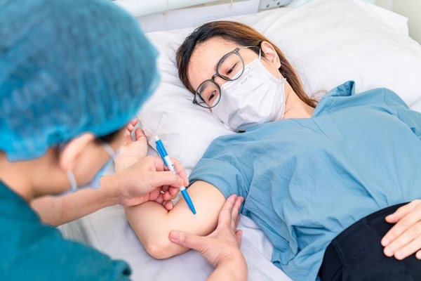 Cấy que tránh thai là gì? Những tác dụng phụ của cấy que tránh thai 2