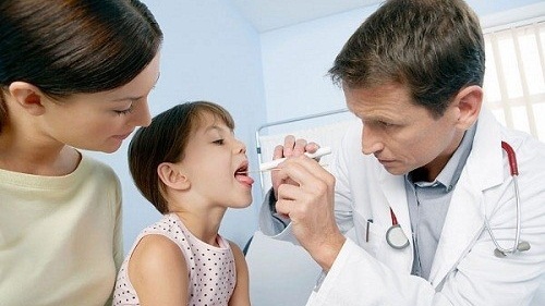 Chăm sóc trẻ sau cắt Amidan và nạo VA như thế nào?