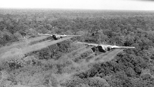 chat-doc-than-kinh-moi-de-doa-den-nhan-loai 3