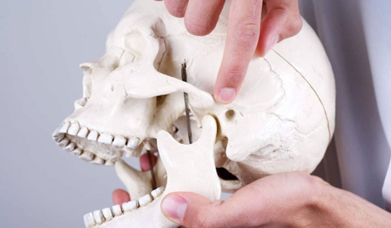 Chi phí chữa sái quai hàm bao nhiều tiền? 1