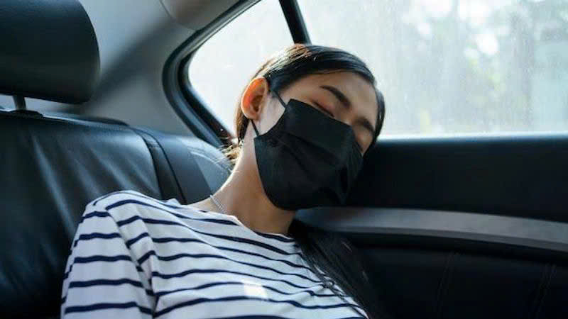 cho-con-bu-uong-thuoc-say-xe-duoc-khong 1