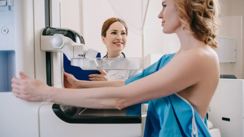 Chụp nhũ ảnh tăng cường độ tương phản (CEM) là gì? 2