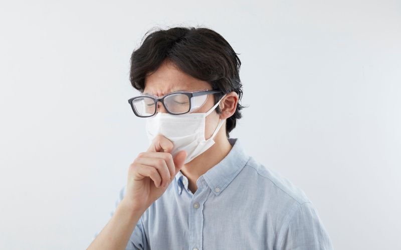 Những trường hợp ho kéo dài, đau ngực, sụt cân không rõ nguyên nhân nên đi chụp X-quang để kiểm tra