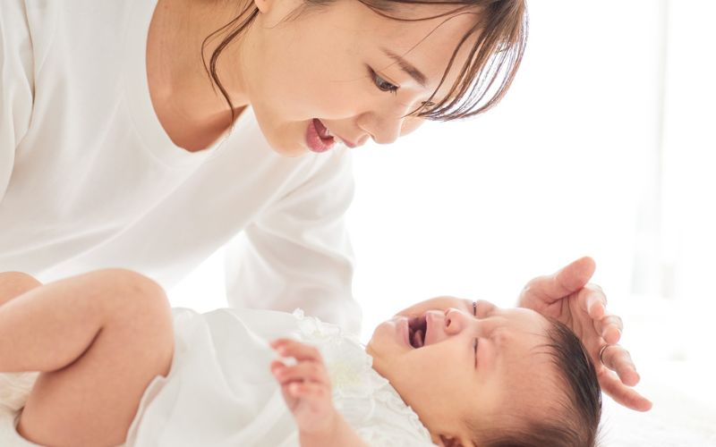 Trước khi chụp X-quang đầu, phụ huynh cần trấn an trẻ để giữ đúng tư thế chụp