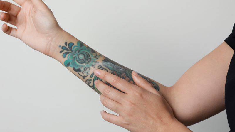 Có nên bóc vảy hình xăm không? 4