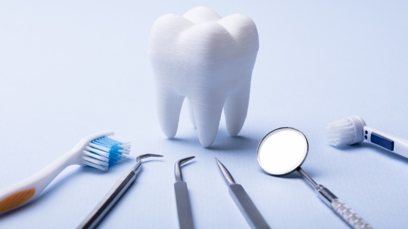 Có nên trồng implant răng cửa không và giá bao nhiêu? 2