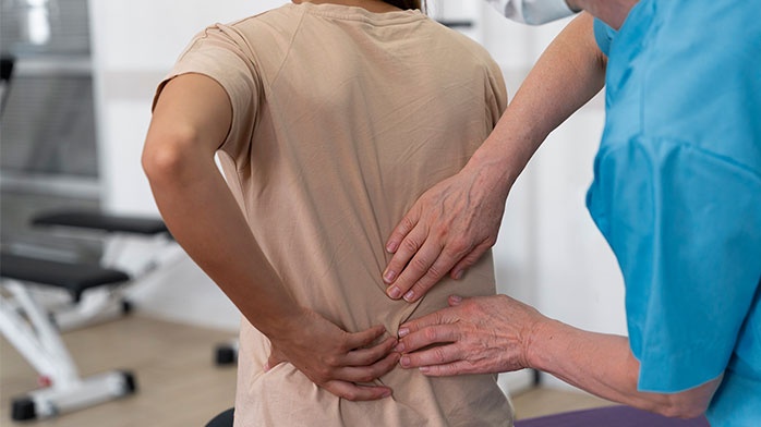 Cột sống lưng bị lõm có nguy hiểm không? 3