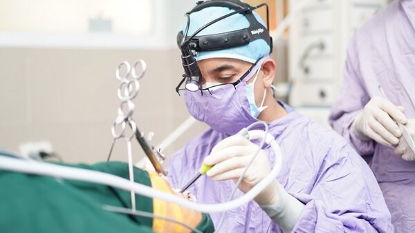 dao-mo-plasma-la-gi-ung-dung-cua-dao-mo-plasma-trong-y-hoc 1.jpg