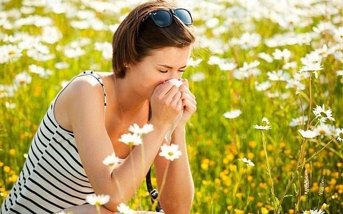 dau-hieu-nhan-biet-ban-bi-viem-mui-di-ung-mua-he 2.jpg