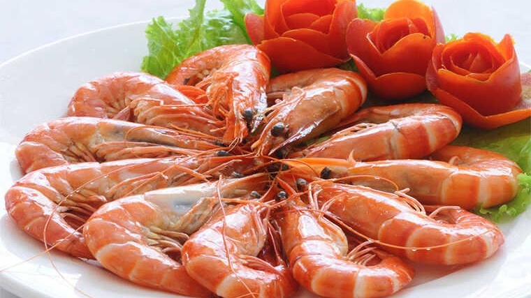 Đau mắt đỏ có ăn được tôm không? Những thực phẩm cần kiêng kị 3
