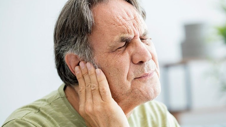 Đau quai hàm bên phải: Nguyên nhân, dấu hiệu, chẩn đoán và phương pháp giảm đau 1