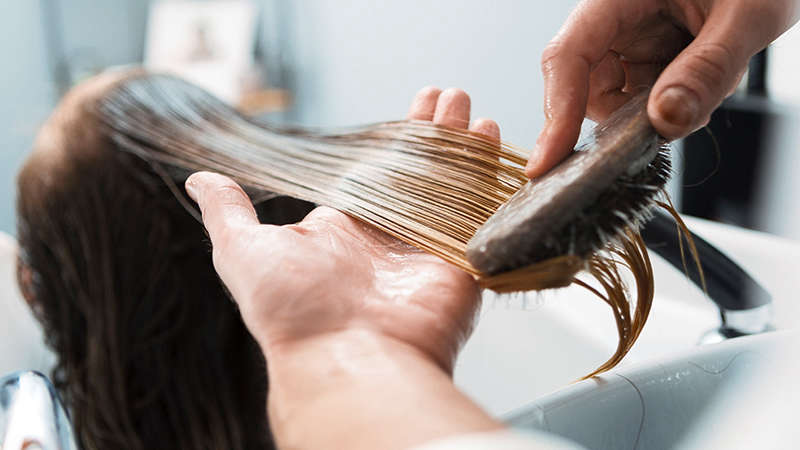 Để tóc ướt đi ngủ có sao không? Thông tin bất ngờ dành cho bạn 4