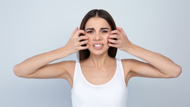 Dùng Derma forte bị lên mụn và bị ngứa cần phải làm gì? 2