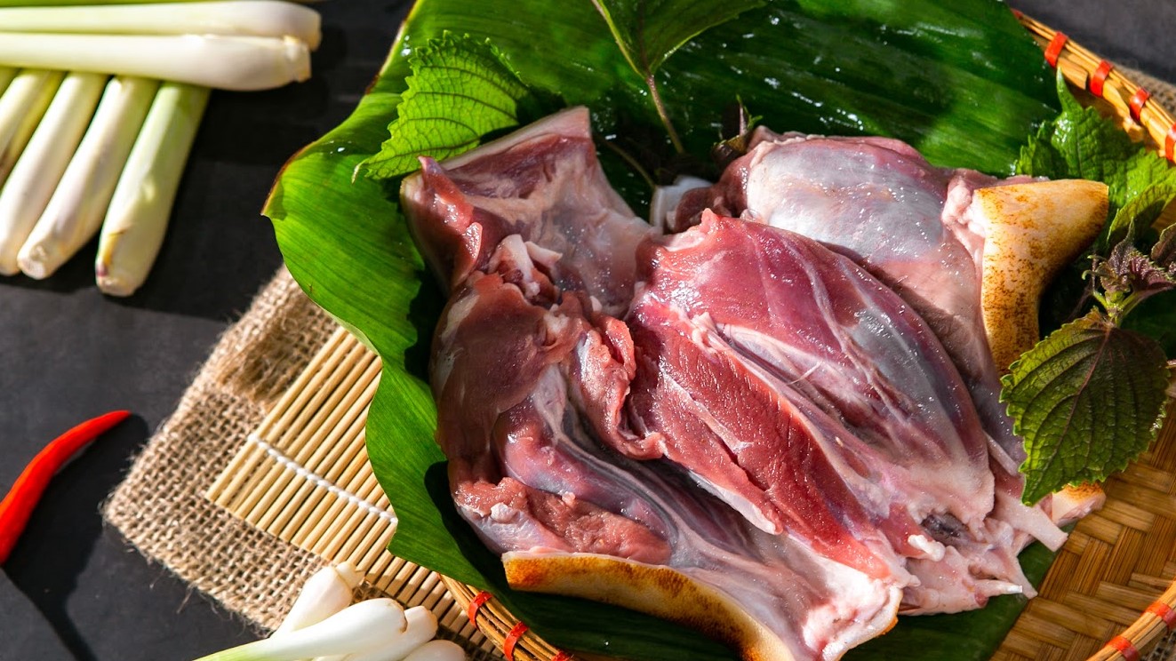 Phân tích dinh dưỡng thịt dê và món ăn kết hợp giấm trong chế độ ăn