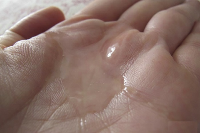 giải đáp thắc mắc bị huyết trắng có quan hệ được không? 2