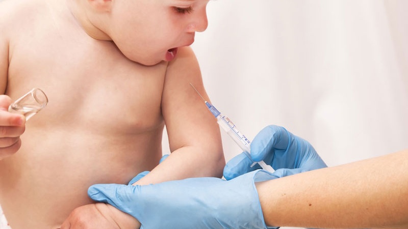 Giải đáp thắc mắc tiêm mũi sởi cho bé giá bao nhiêu? 1