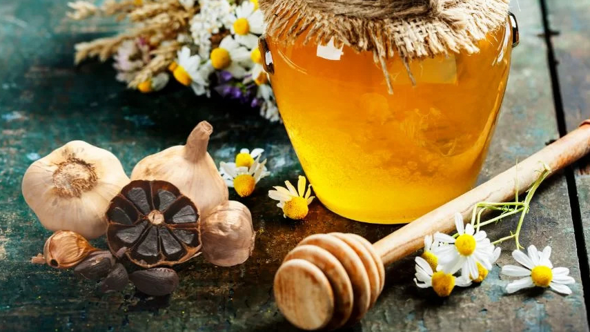 Góc giải đáp: Tỏi đen ngâm mật ong có tác dụng gì cho sức khỏe? 3