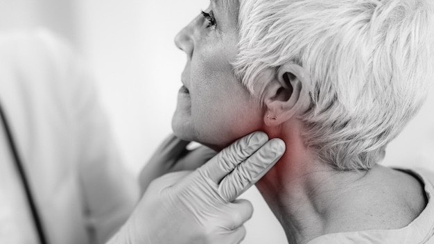 giai-ma-bi-an-ve-u-cuon-canh-nguyen-nhan-trieu-chung-va-cach-dieu-tri 1