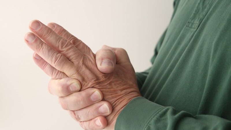 Triệu chứng tê bì tay chân biểu hiện rất đa dạng