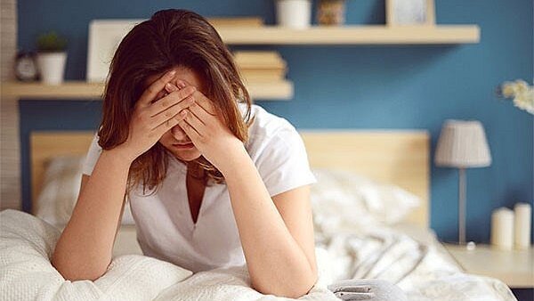 hoi-chung-so-khi-bang-qua-duong-agyrophobia 3.jpg