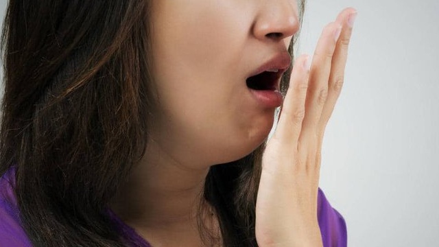 hôi miệng do viêm lợi khắc phục như thế nào 4