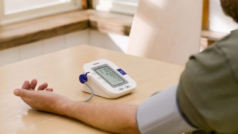 Hướng dẫn cách đo huyết áp điện tử chuẩn xác tại nhà 3