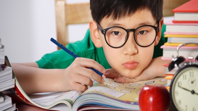 Hướng dẫn tập nhìn xa chữa cận thị, làm giảm khô, mỏi mắt