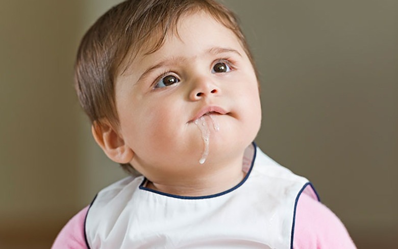 khac-phuc-tinh-trang-non-tro-o-tre-do-tuoi-an-dam 2.jpg