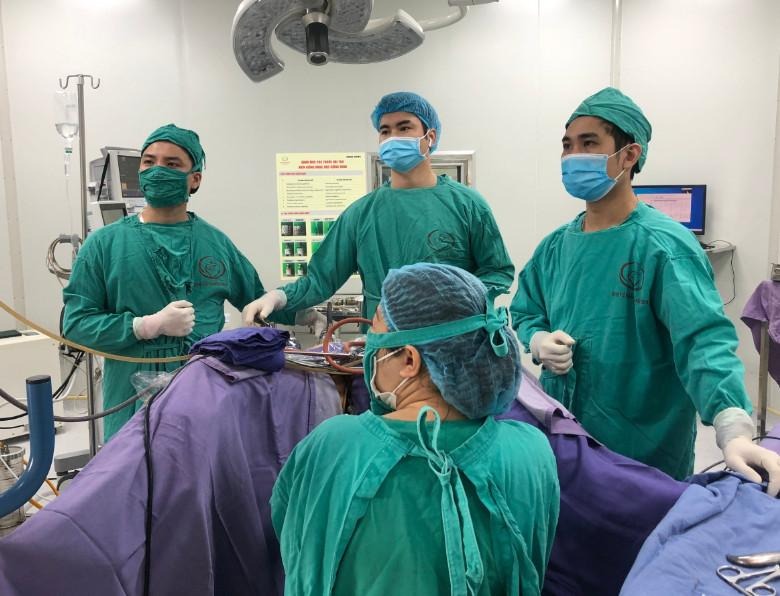 Khâu eo cổ tử cung có đi lại được không? 2