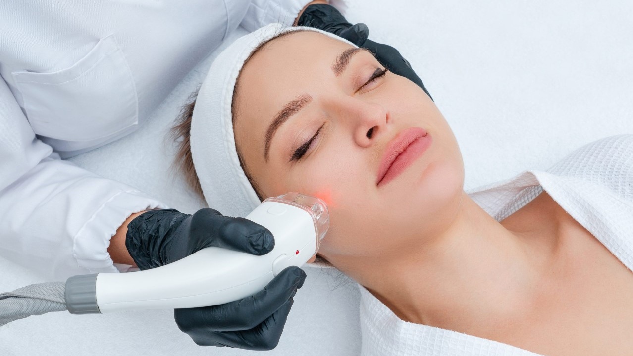 Laser là gì? Ứng dụng của tia laser trong thẩm mỹ, y học 3