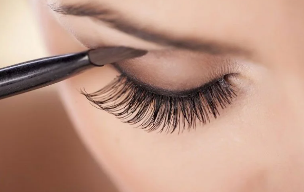 Lens mắt là gì? Cách bảo quản lens mắt đúng chuẩn ai cũng nên biết 4