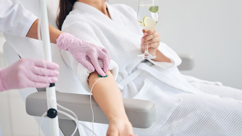 Liệu pháp vitamin IV là gì? Có an toàn không? 4