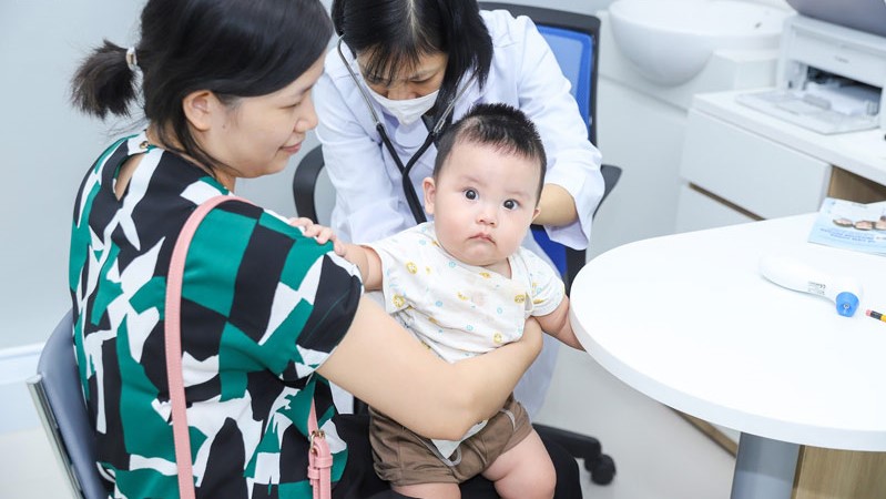 Mách bạn cách phân biệt bệnh tay chân miệng và thủy đậu ở trẻ em 1